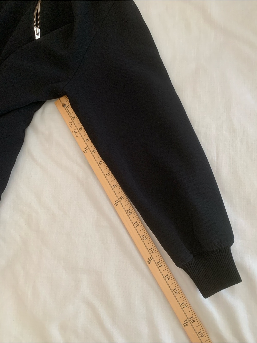 Aritzia Wilfred Numbers Crepe Bomber Jacket Black - S/M EUC - Picture 7 of 9